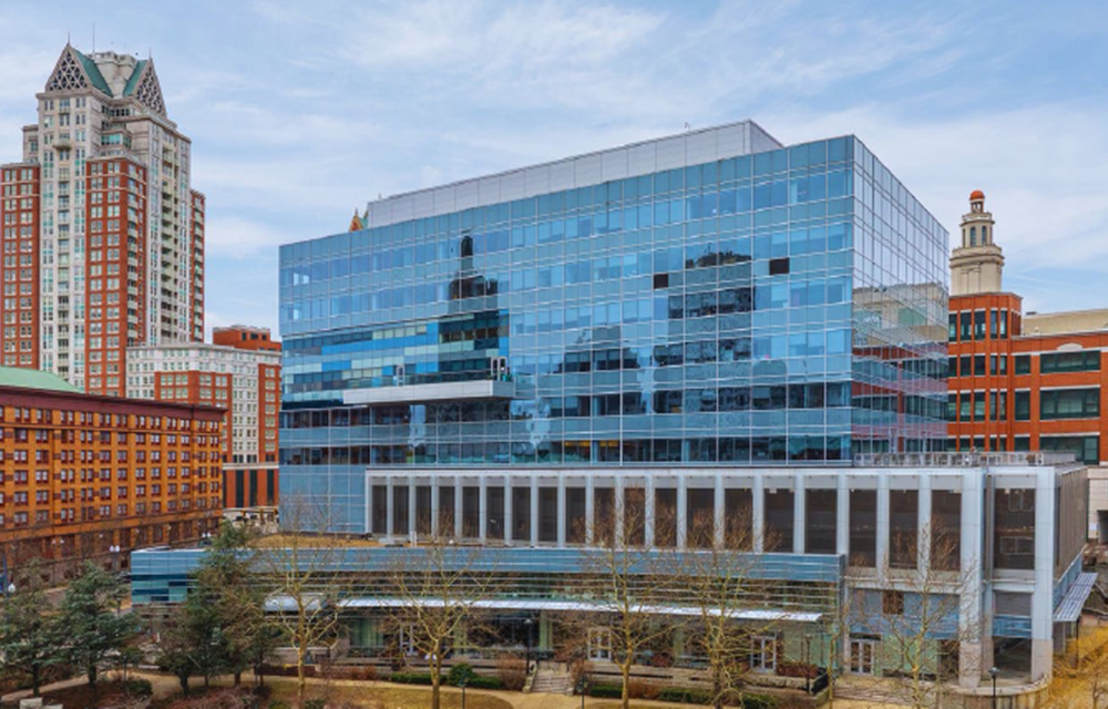 Cushman & Wakefield | Hayes & Sherry sells 290,000 s/f 10 Memorial Blvd. for $68.5 million to FM